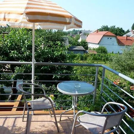 Luca Apartment